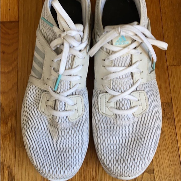✨ 2/$35 Gently used Adidas sneakers - Picture 1 of 2